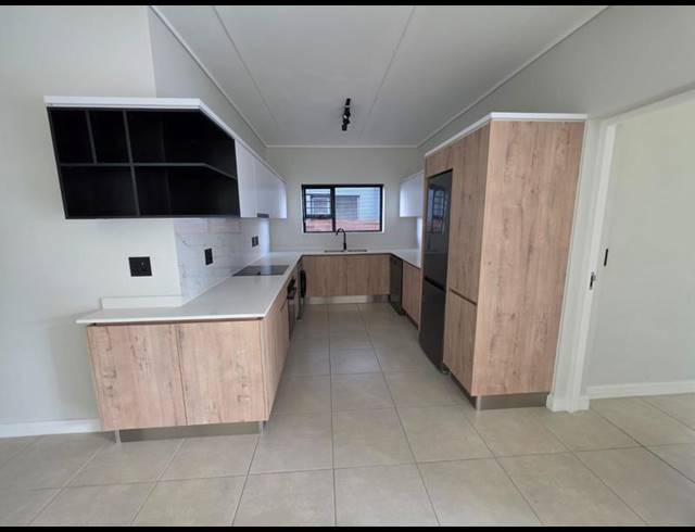 3 BEDROOM PROPERTY TO RENT IN MOOIKLOOF